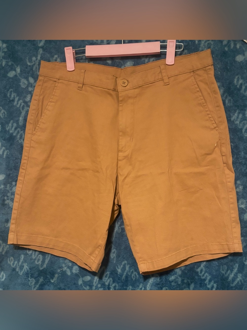 Men's Flat Front Chino Shorts in Tan